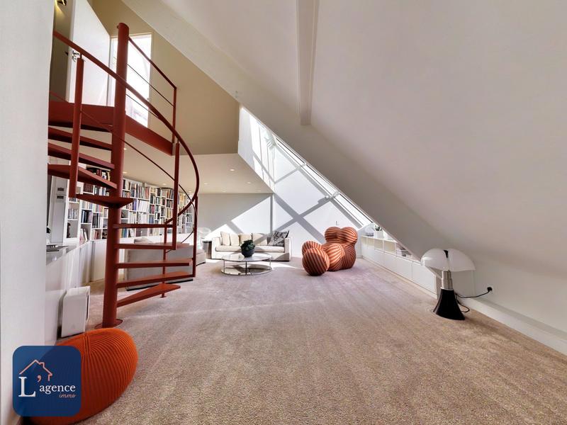 Appartement - 257 m² - 6 pièces