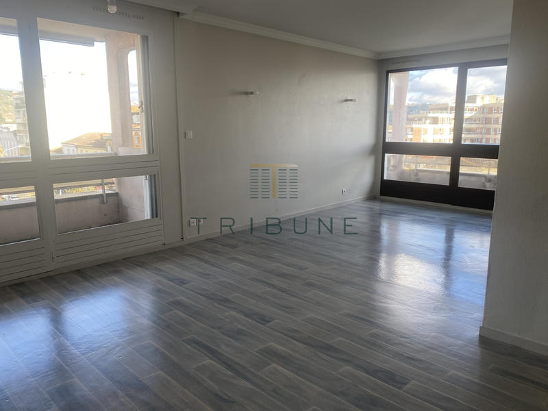 Appartement - 95 m² - 3 pièces
