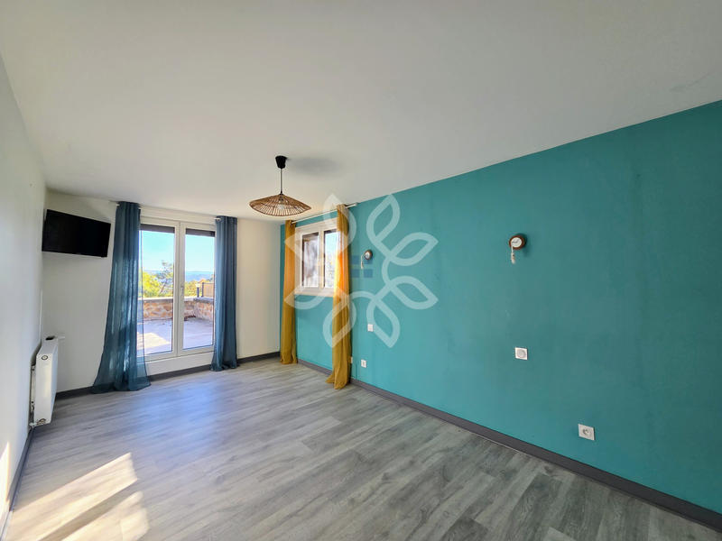 Maison - 111 m² - 4 pièces