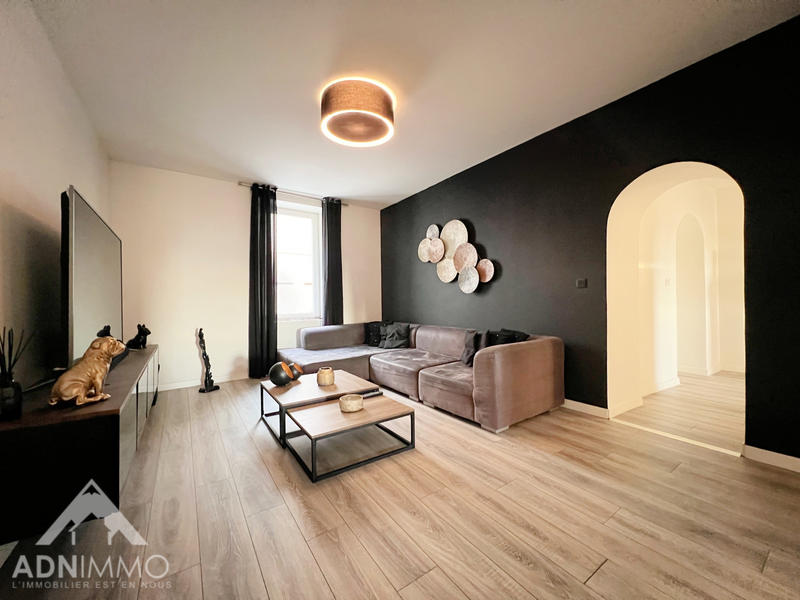 Maison - 290 m² - 8 pièces