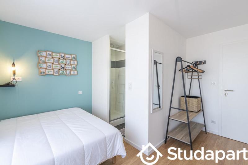 Chambre - 10 m² - 1 pièce