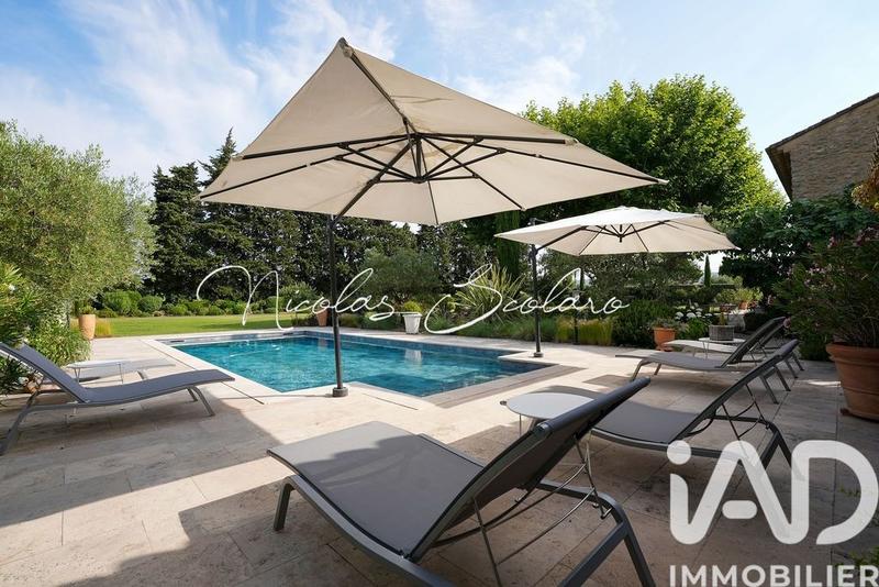 Maison - 310 m² - 8 pièces