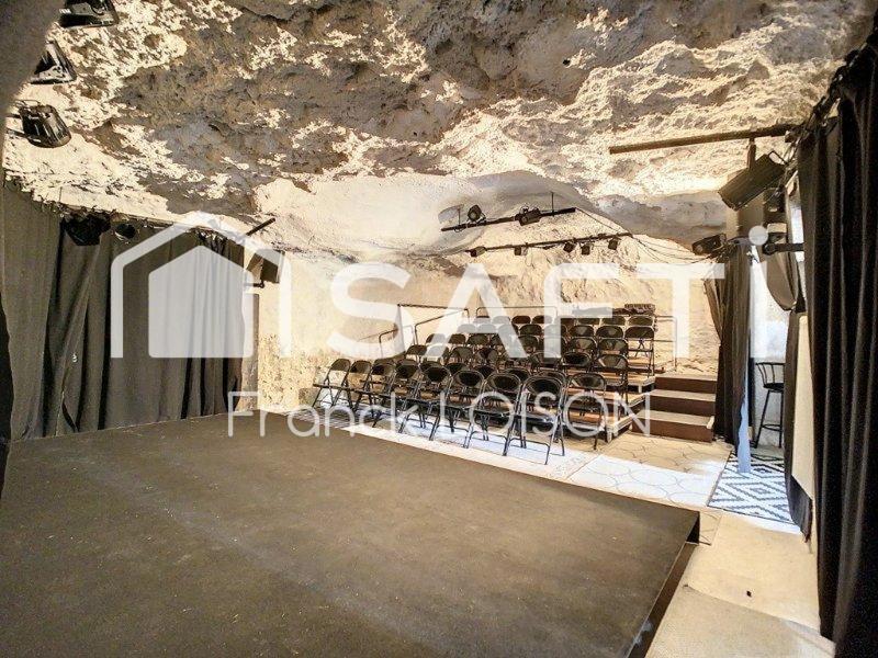 Maison - 203 m² - 7 pièces