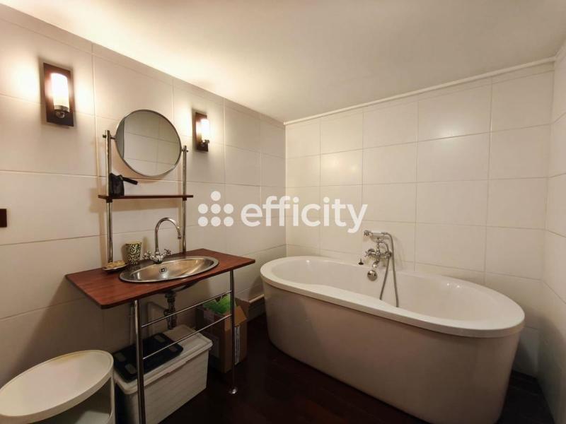 Loft - 85 m² - 3 pièces