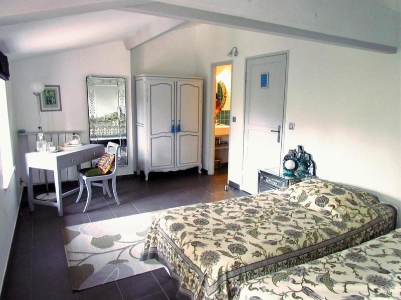 Maison chambre d'hôtes - 420 m² - 16 pièces