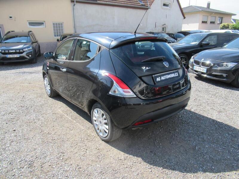 Lancia Ypsilon 69 Ch 1ere Main France