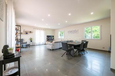 Maison d'architecte - 202 m² - 8 pièces