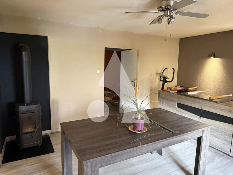 Maison - 99 m² - 5 pièces