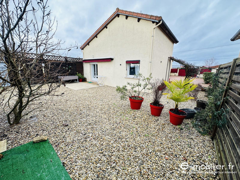 Maison traditionnelle - 145 m² - 5 pièces