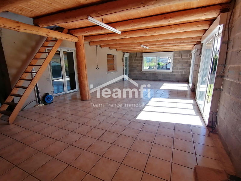 Maison - 210 m² - 5 pièces