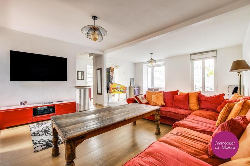 Maison - 210 m² - 6 pièces