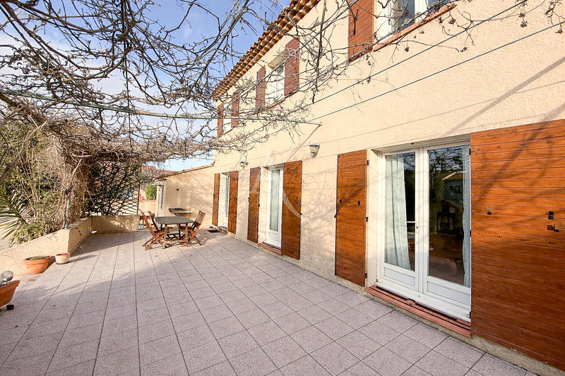 Maison - 104 m² - 4 pièces