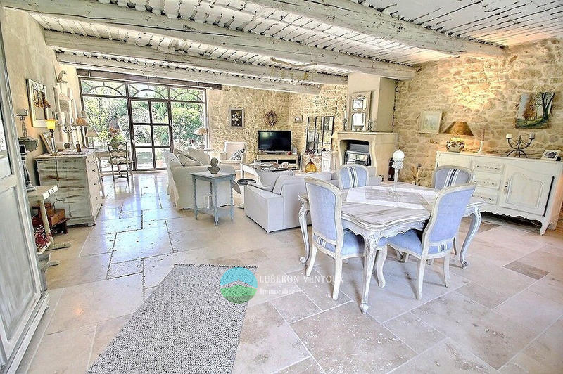 Maison - 300 m² - 7 pièces