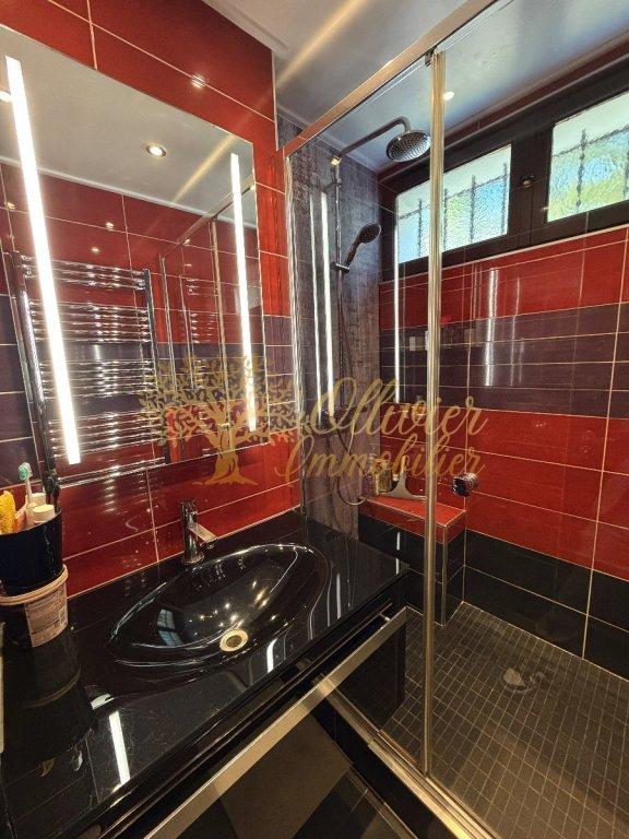 Appartement - 81 m² - 3 pièces