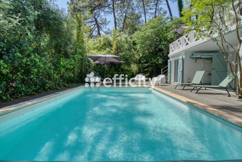 Maison - 96 m² - 5 pièces