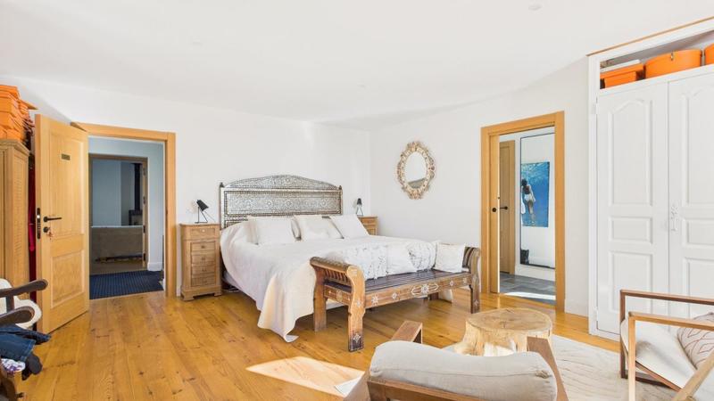 Demeure - 410 m² - 11 pièces