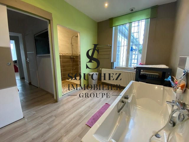 Maison - 146 m² - 8 pièces