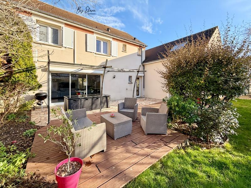 Maison - 191 m² - 8 pièces