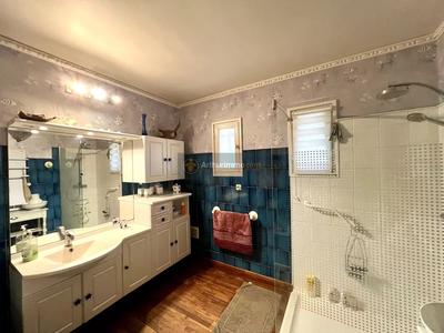 Maison - 164 m² - 6 pièces