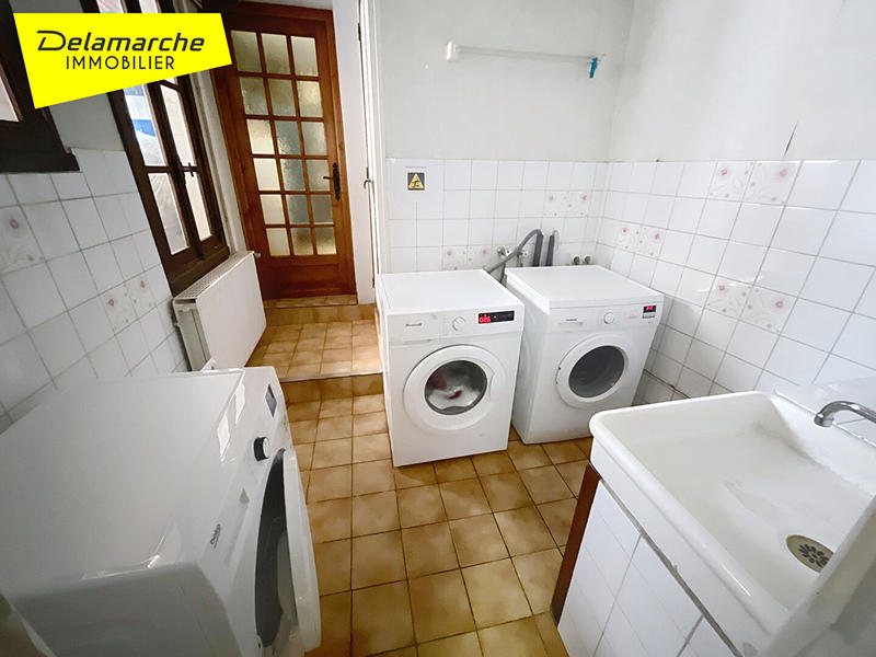 Maison - 185 m² - 10 pièces