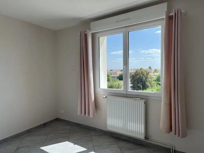 Appartement - 96 m² - 3 pièces