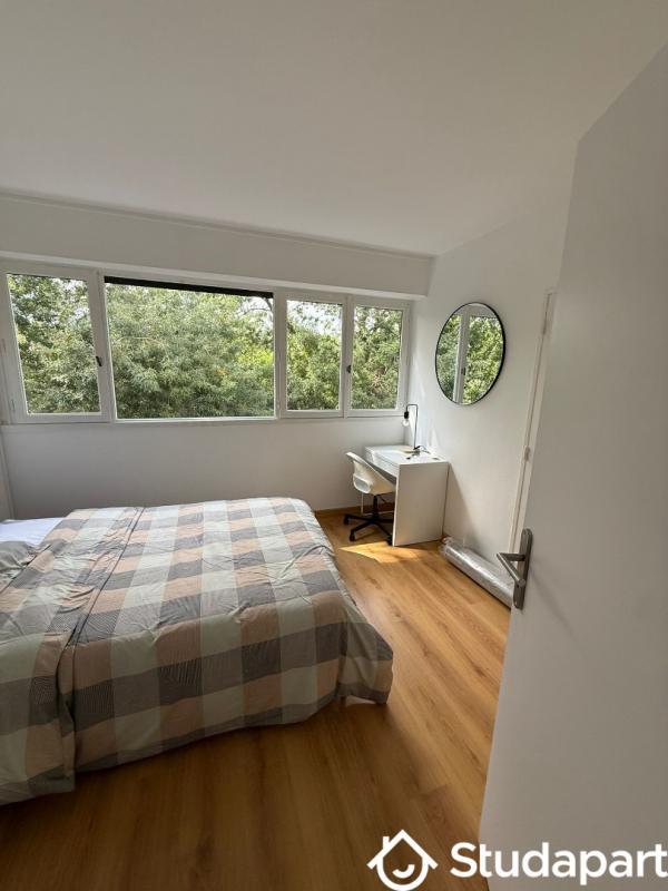 Chambre - 12 m² - 1 pièce