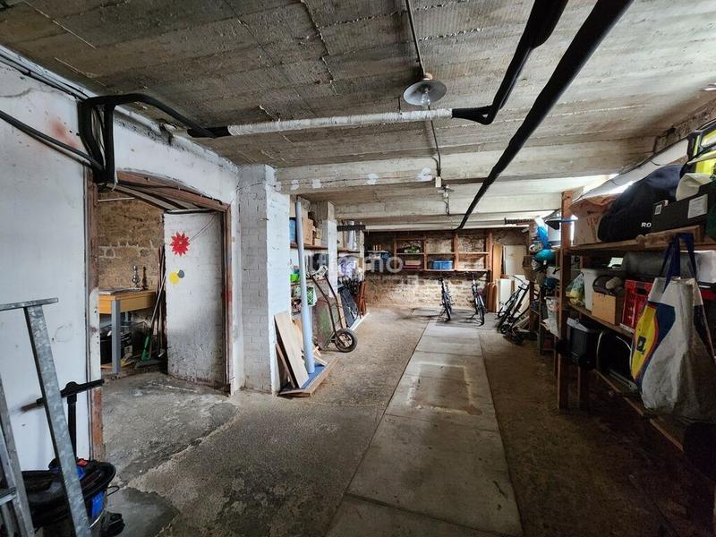 Maison - 208 m² - 9 pièces