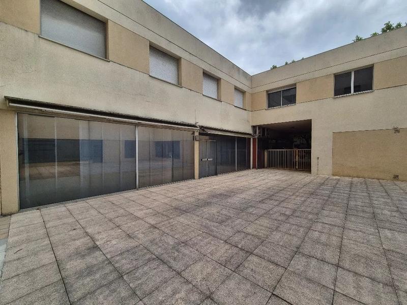 Local commercial - 115 m² - 1 pièce