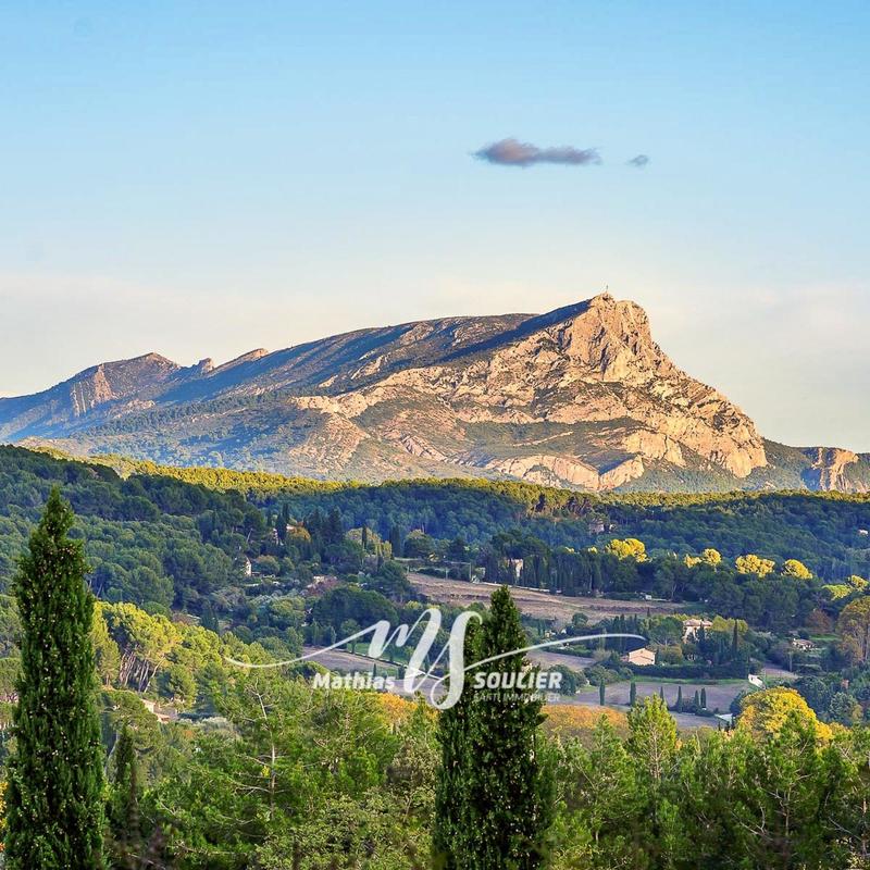 Maison - 178 m² - 5 pièces