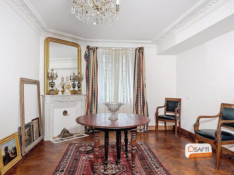 Maison - 290 m² - 10 pièces