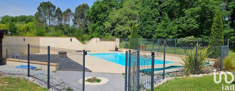 Maison - 187 m² - 8 pièces