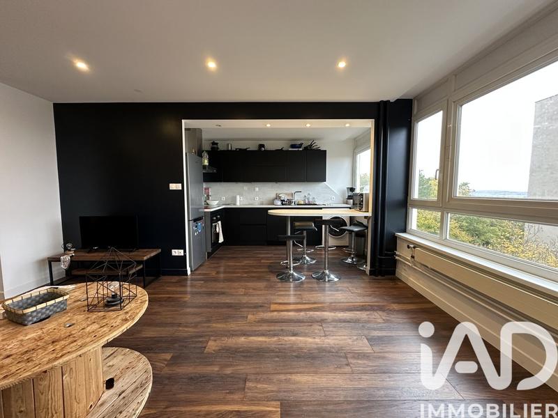 Appartement - 85 m² - 5 pièces