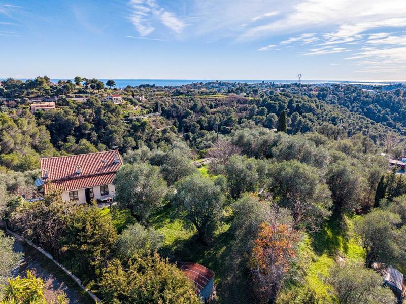 Villa - 167 m² - 6 pièces