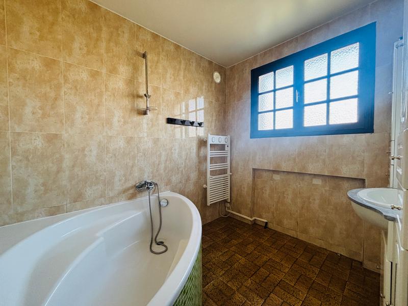 Maison - 102 m² - 4 pièces