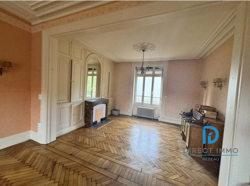 Maison - 200 m² - 10 pièces