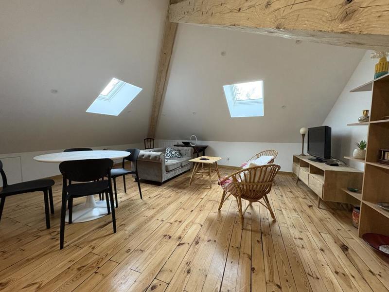 Appartement - 90 m² - 3 pièces