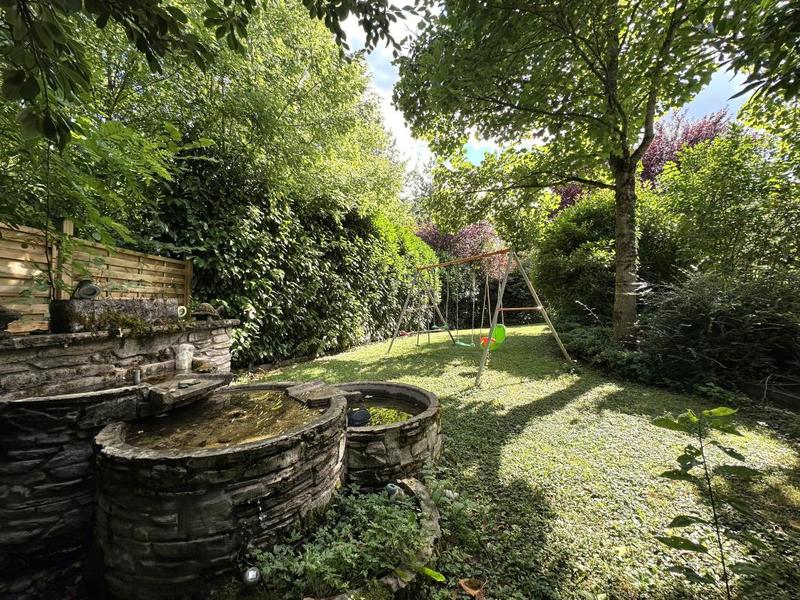 Maison - 203 m² - 6 pièces