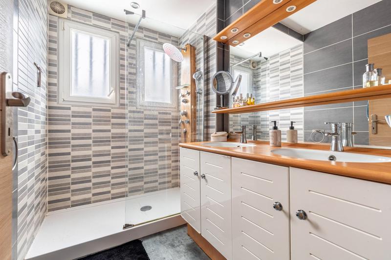 Maison - 156 m² - 7 pièces