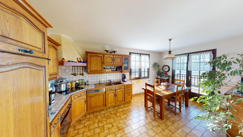 Maison - 200 m² - 5 pièces