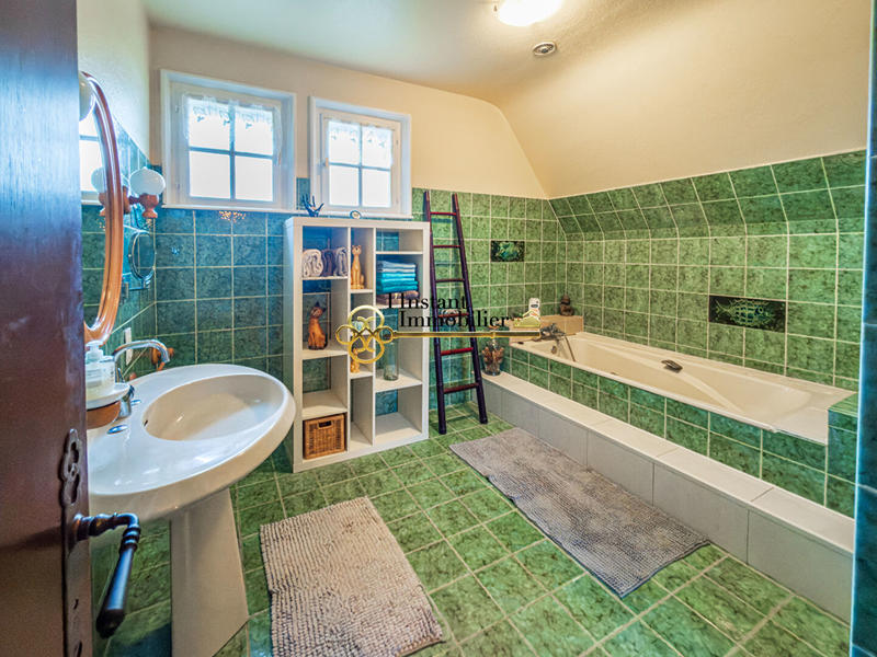 Demeure - 185 m² - 7 pièces