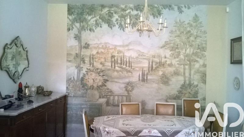 Maison - 214 m² - 6 pièces