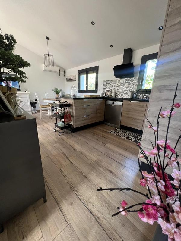 Maison - 79 m² - 4 pièces