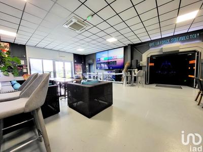 Local commercial - 1 200 m²