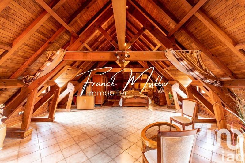 Maison - 270 m² - 9 pièces