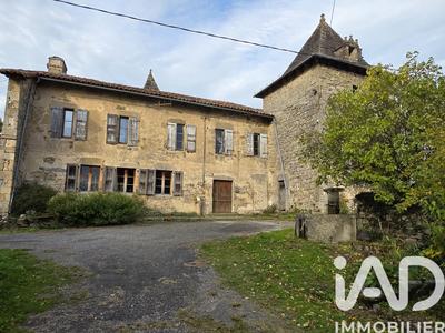 Maison de campagne - 280 m² - 9 pièces