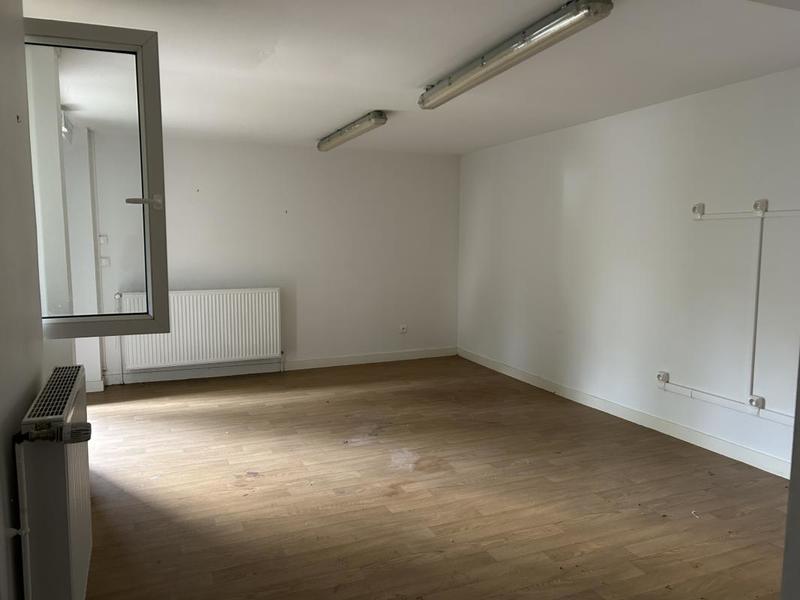 Bureau - 102 m² - 3 pièces