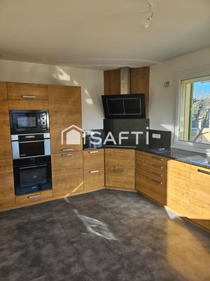 Maison - 179 m² - 8 pièces