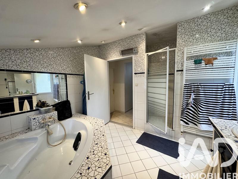 Maison - 155 m² - 6 pièces