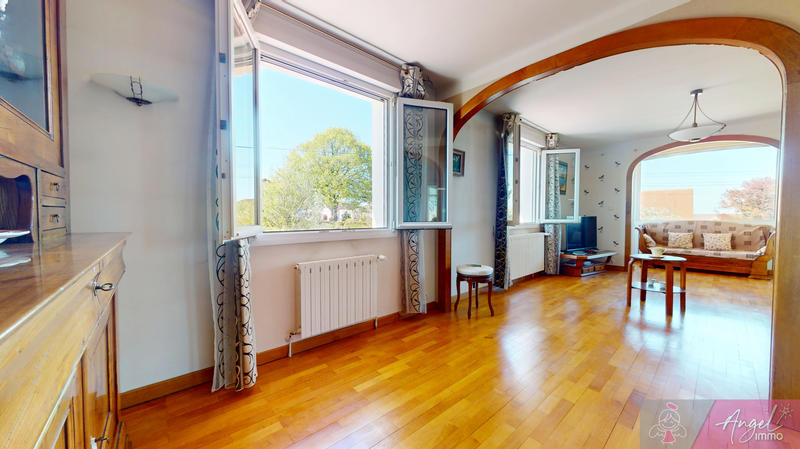 Maison - 165 m² - 8 pièces