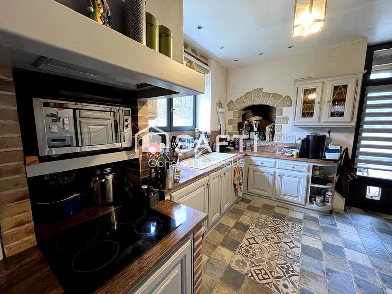 Maison - 200 m² - 7 pièces